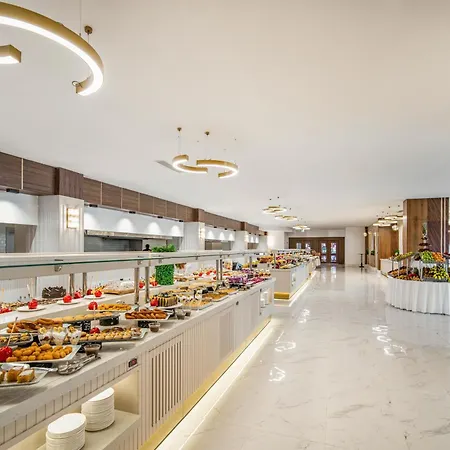 فندق Moon Palace