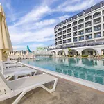 Hotel Moon Palace
