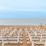 Moon Palace Hotel