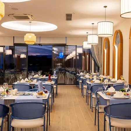 Moon Palace فندق 5*