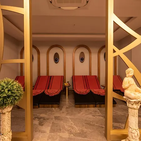 Hotel Moon Palace