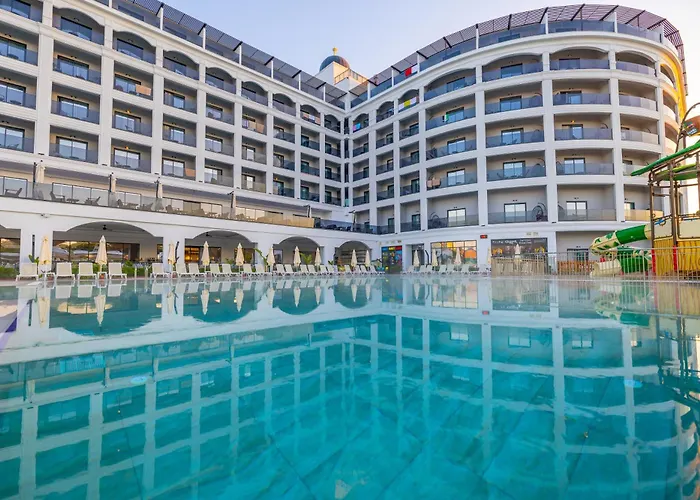 Moon Palace 5*
