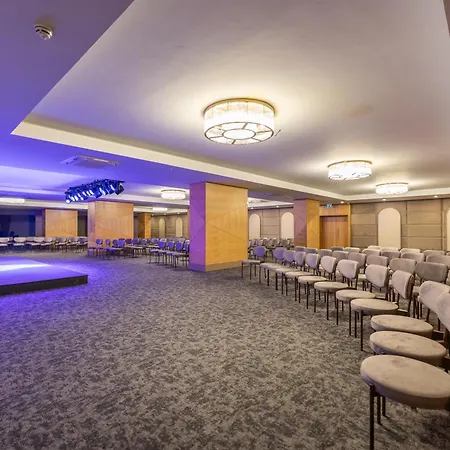 מלון Moon Palace 5*